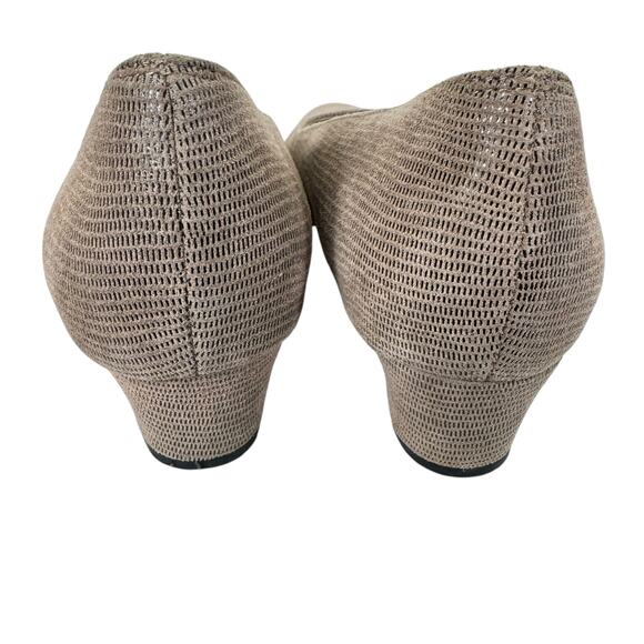 VANELi Astyr Taupe Miniliz Print Taupe Leather Slip On Low Heel Pump Size 9.5 - Picture 4 of 8